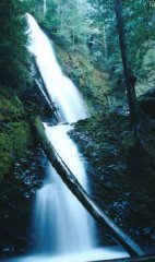 Murhut Falls